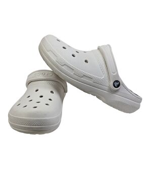 CROCS Classic Clog Sandals in White. Size 10 Women's / 10 Men.